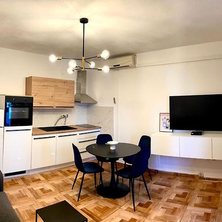 Apartments Derado Supetar Extérieur photo