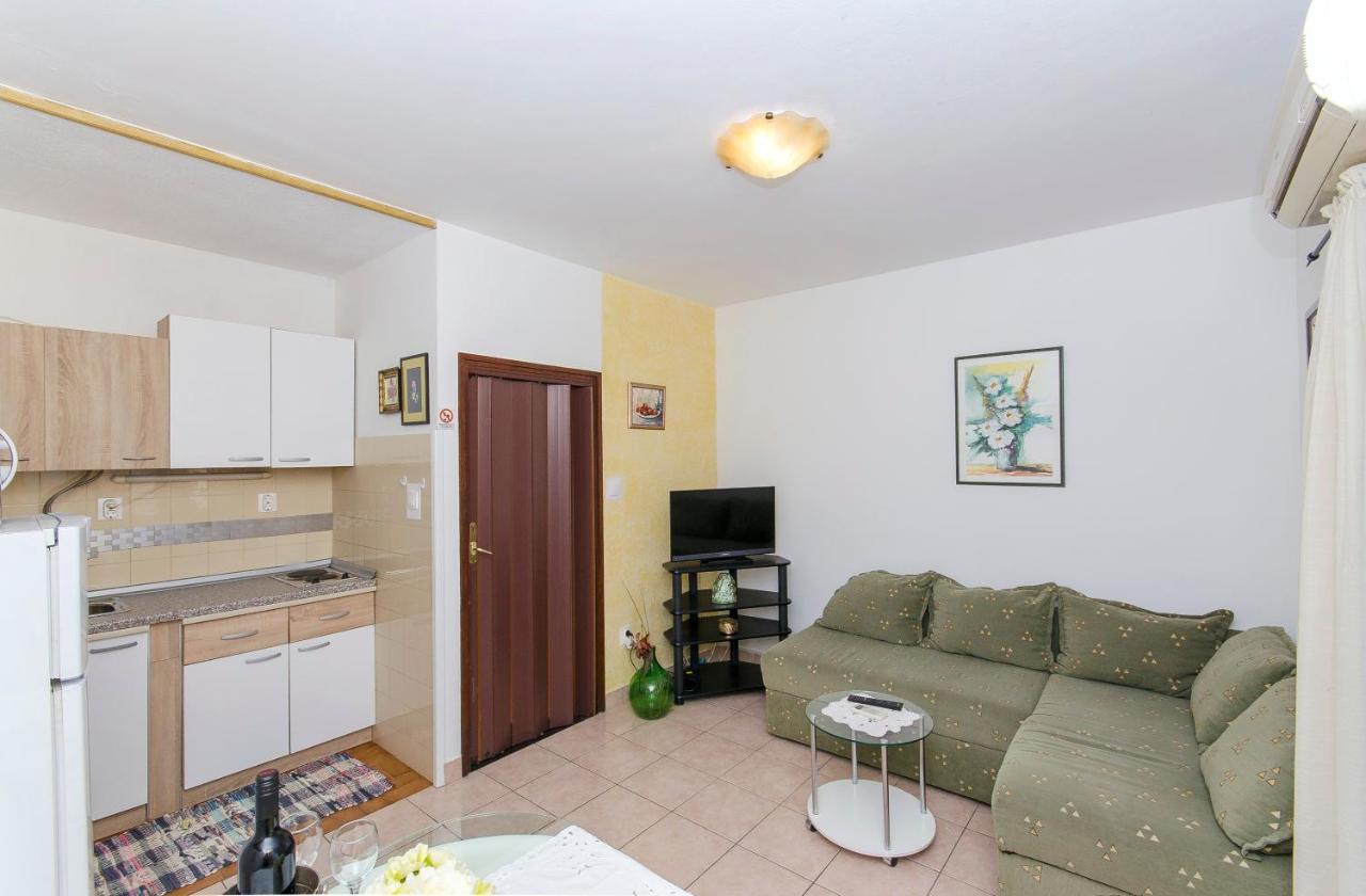 Apartments Derado Supetar Extérieur photo