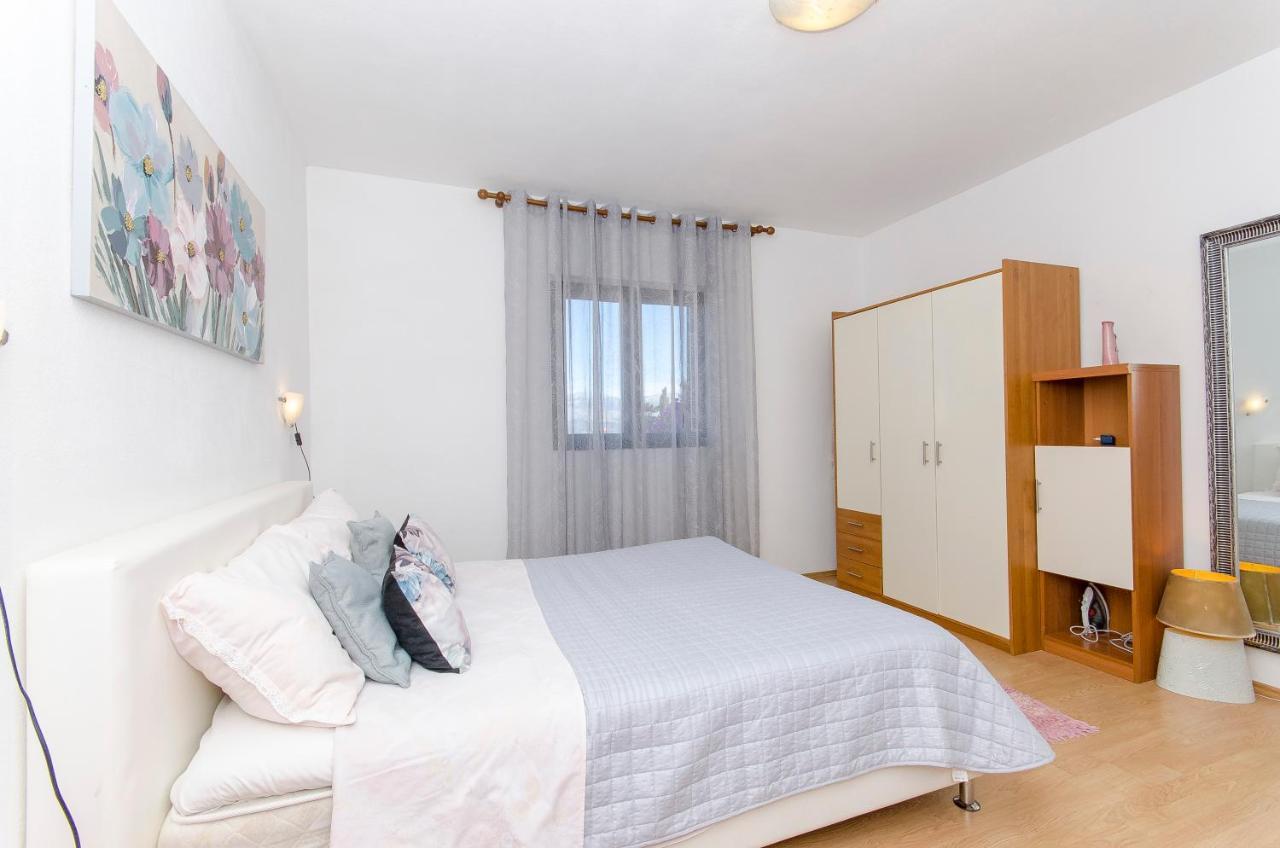 Apartments Derado Supetar Extérieur photo
