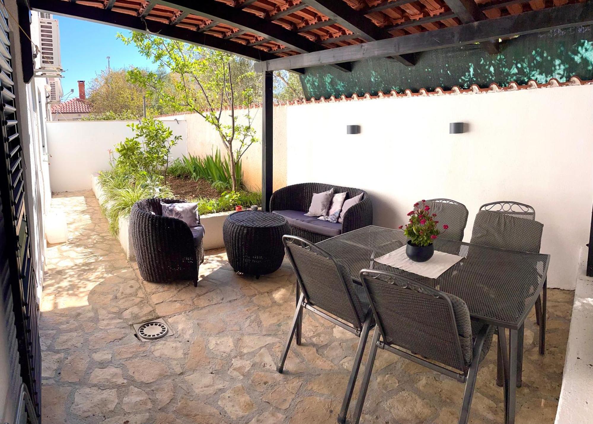Apartments Derado Supetar Extérieur photo